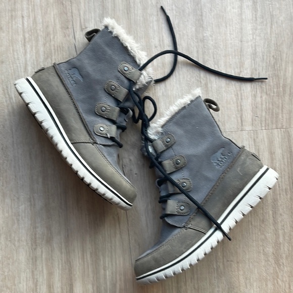 Sorel Explorer Cozy Joan Snow Winter Boot, Tall Sneaker Waterproof Faux Fur sz 6 - Picture 1 of 17